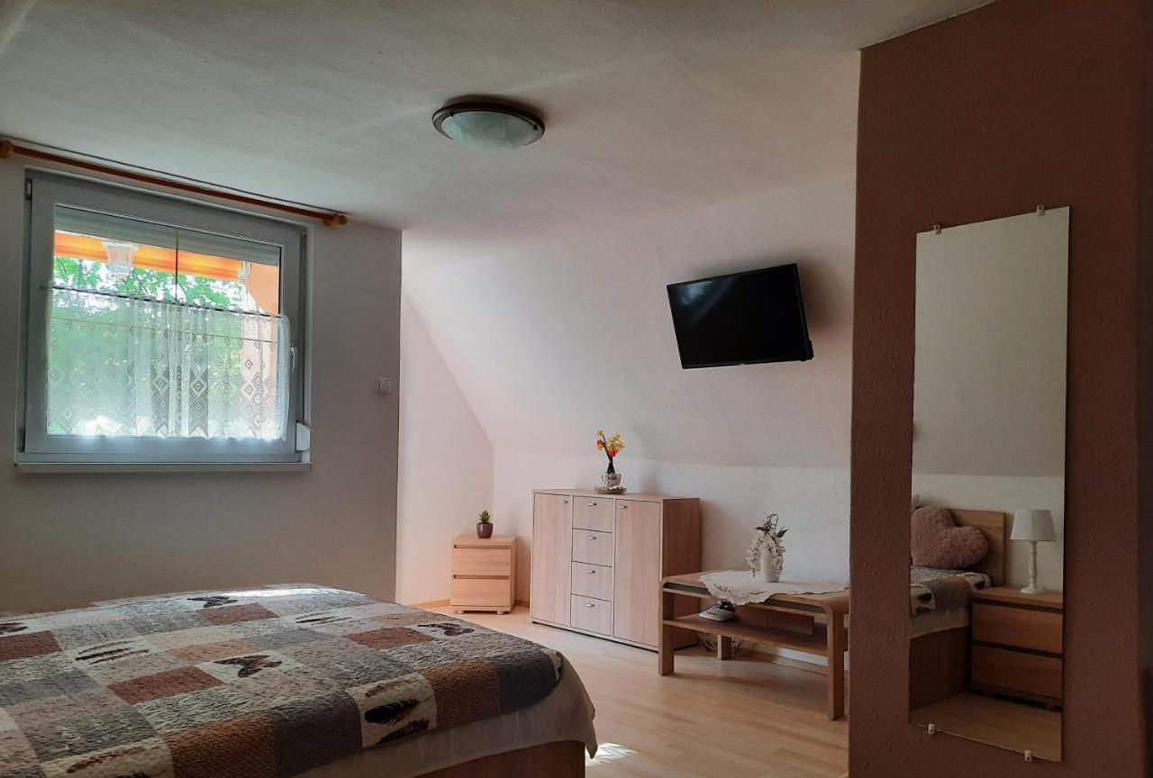 Dóra Apartmanház Zalakaros Esterno foto